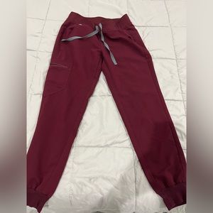 Zamora Jogger Scrub Pants - Burgundy XS Petite